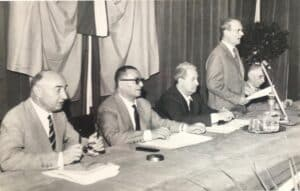 34b8d69b9304f62f8727f15aa0f19af8